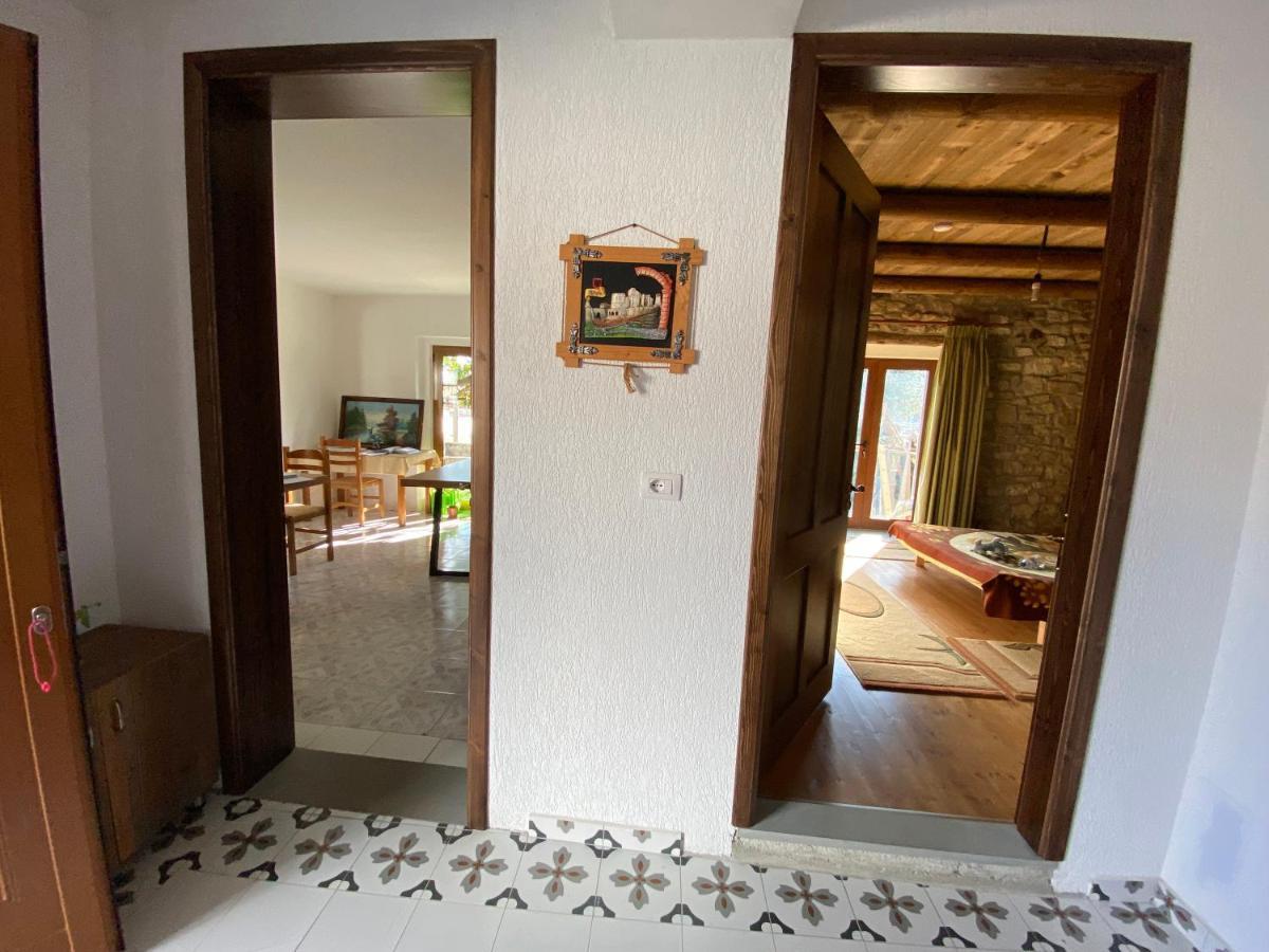 Villa Shuaipaj Gjirokaster Exterior photo